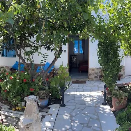 The Garden House * Naxos City
