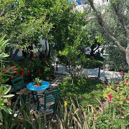 בית נופש The Garden House