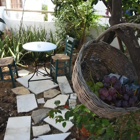 The Garden House Naxos City